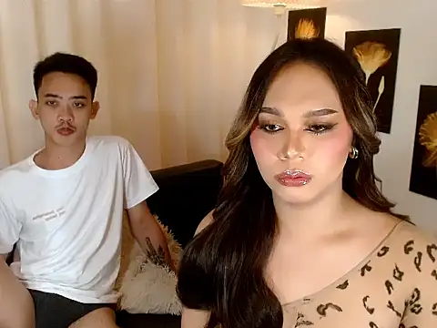 Snapshot of The_Fucking_Dolls chatting on 12.18.25 The Fucking Dolls online show from 12.18.25