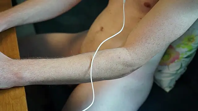 Snapshot of vibewithmee chatting on 10.16.25 vibewithmee online show from 10.16.25