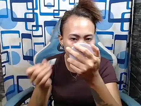 joanpetite online show from 04.24.26