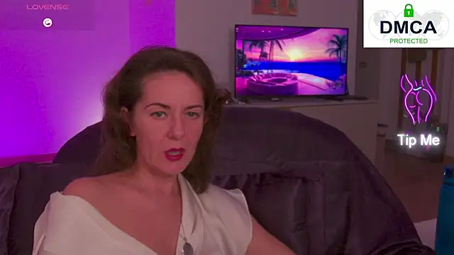 Witch in Silk online show from 09.18.25