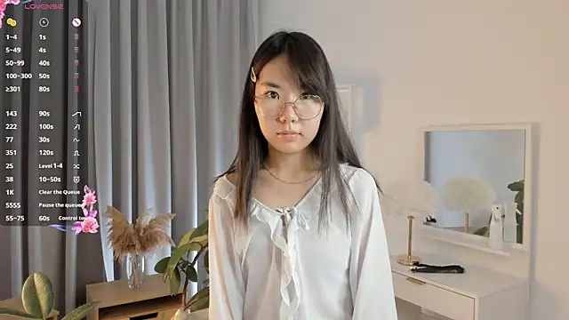 UdelaDodson online show from 09.12.25