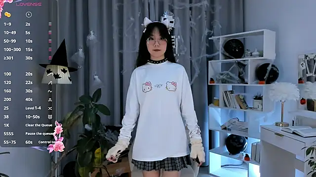 UdelaDodson online show from 10.31.25