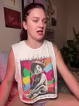 Snapshot of zarialove chatting on 09.18.25 zarialove online show from 09.18.25