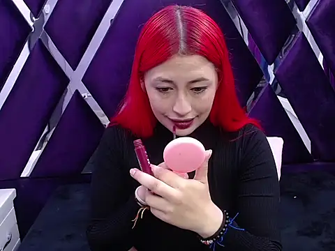 Snapshot of Melody_Klum_ chatting on 10.09.25 Melody Klum  online show from 10.09.25