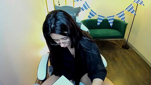 Snapshot of meomeee chatting on 09.16.25 meomeee online show from 09.16.25