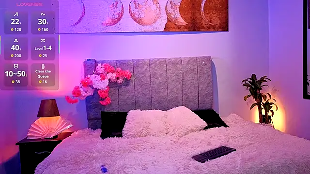 antonellastar24  online show from 09.13.25