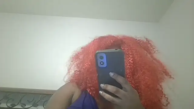 Snapshot of techprincessxx chatting on 09.18.25 techprincessxx online show from 09.18.25