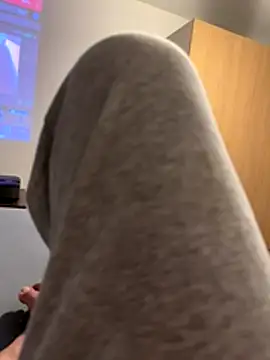 Snapshot of tashaninlife chatting on 11.05.25 tashaninlife online show from 11.05.25