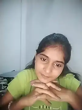 Snapshot of Sexey-Puja chatting on 09.23.25 Sexey-Puja online show from 09.23.25