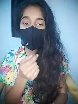 Snapshot of Sexey-Puja chatting on 10.04.25 Sexey-Puja online show from 10.04.25