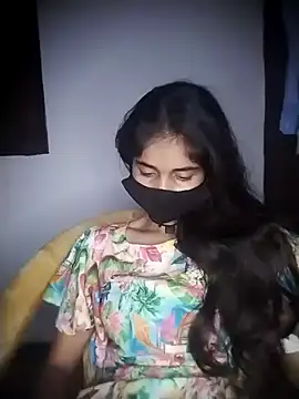 Snapshot of Sexey-Puja chatting on 10.10.25 Sexey-Puja online show from 10.10.25