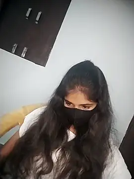 Snapshot of Sexey-Puja chatting on 10.16.25 Sexey-Puja online show from 10.16.25