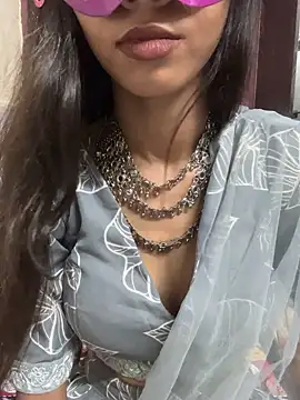 Snapshot of Desire_Zoya chatting on 10.25.25 Desire Zoya online show from 10.25.25