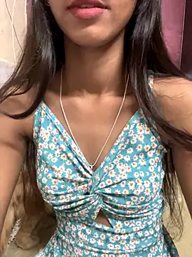 Snapshot of Desire_Zoya chatting on 11.21.25 Desire Zoya online show from 11.21.25