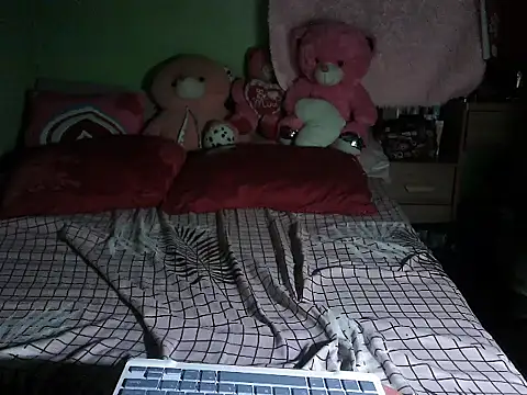 Snapshot of BigClit_Ayana chatting on 09.25.25 BigClit Ayana online show from 09.25.25