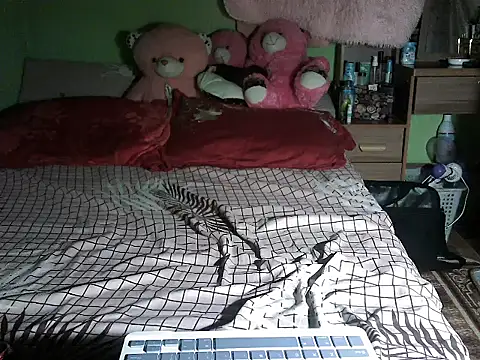 Snapshot of BigClit_Ayana chatting on 09.29.25 BigClit Ayana online show from 09.29.25