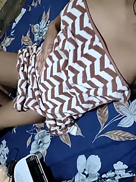 RAYI Queen 2 online show from 02.14.26