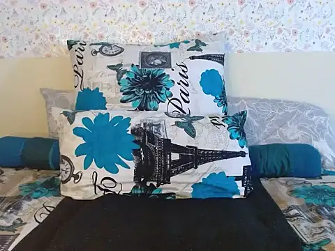 Snapshot of AfricanDoll15 chatting on 10.09.25 AfricanDoll15 online show from 10.09.25