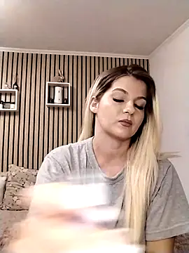 Snapshot of Mayaaaaaa_ chatting on 11.07.25 Mayaaaaaa online show from 11.07.25