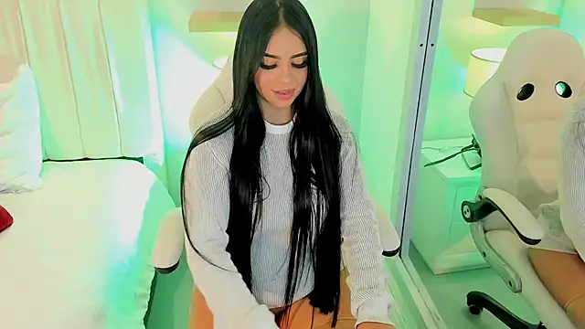 manyaa  online show from 09.20.25