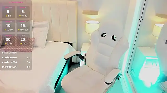 manyaa  online show from 11.25.25