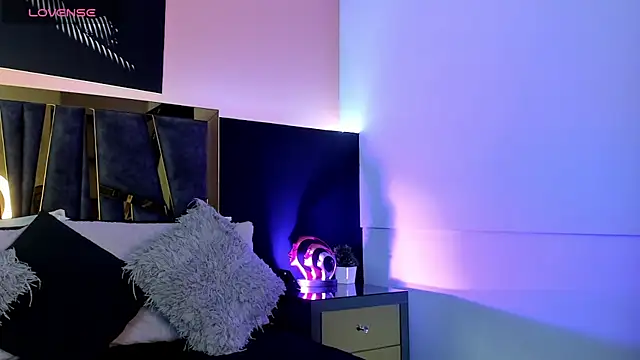 ScarletTorres online show from 09.17.25