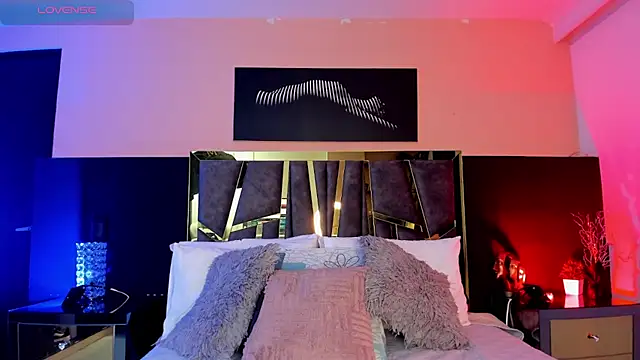 ScarletTorres online show from 11.18.25