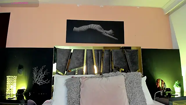 Snapshot of ScarletTorres chatting on 01.12.26 ScarletTorres online show from 01.12.26