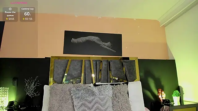 Snapshot of ScarletTorres chatting on 02.02.26 ScarletTorres online show from 02.02.26