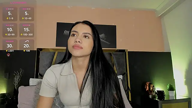 Snapshot of ScarletTorres chatting on 02.20.26 ScarletTorres online show from 02.20.26