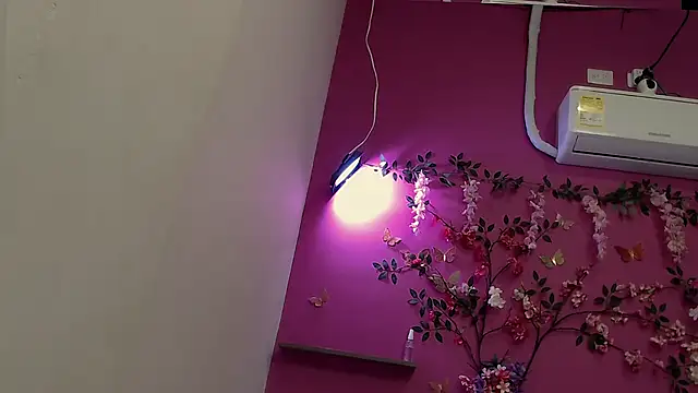 skinnybarbie022 online show from 10.09.25