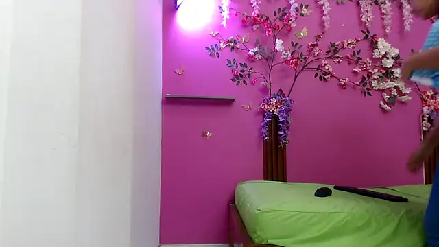 skinnybarbie022 online show from 05.03.26