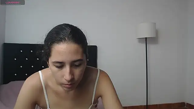 Snapshot of lilacream chatting on 09.28.25 lilacream online show from 09.28.25