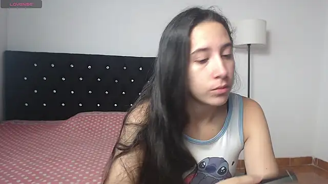 Snapshot of lilacream chatting on 10.17.25 lilacream online show from 10.17.25