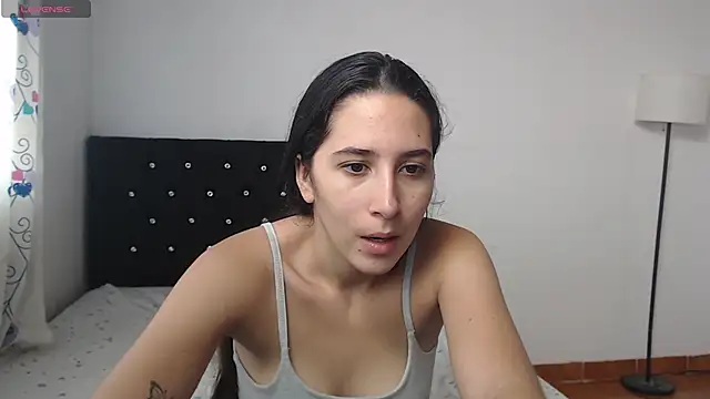 Snapshot of lilacream chatting on 10.31.25 lilacream online show from 10.31.25