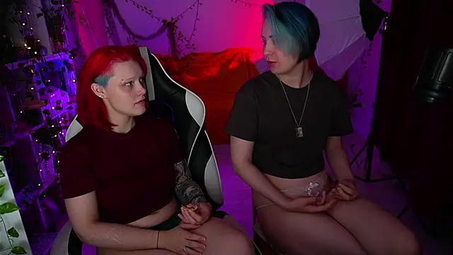 Snapshot of Sova173 chatting on 09.23.25 Sova173 online show from 09.23.25