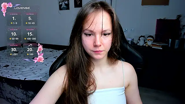 cute little ass online show from 02.14.26