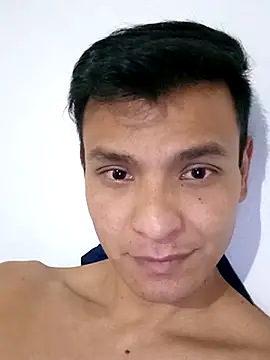 Snapshot of Valois2025 chatting on 03.31.26 Valois2025 online show from 03.31.26