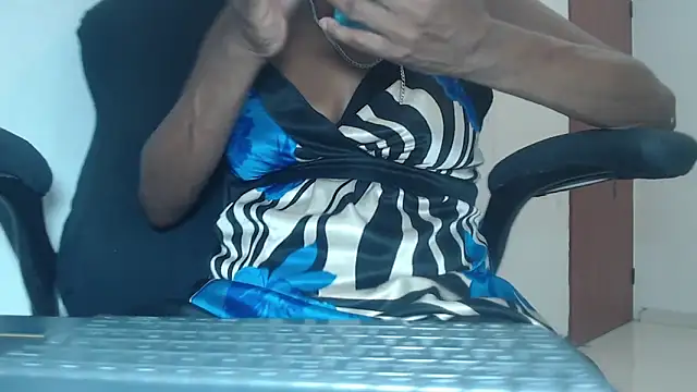 Snapshot of JackyHotBlack chatting on 09.19.25 JackyHotBlack online show from 09.19.25