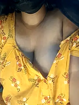 Snapshot of yoursexy_rumi chatting on 11.12.25 yoursexy rumi online show from 11.12.25