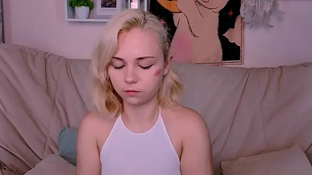 Charlotte Colinss online show from 09.14.25