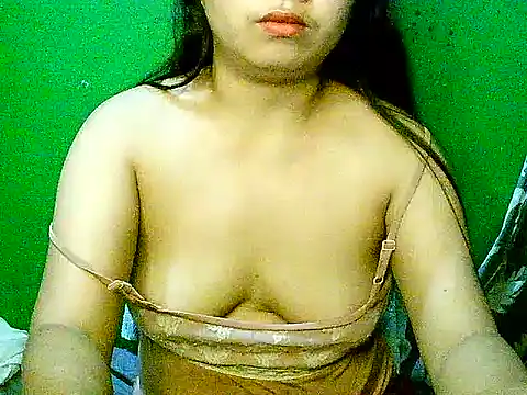 Snapshot of hotmom_pinay chatting on 12.14.25 hotmom pinay online show from 12.14.25