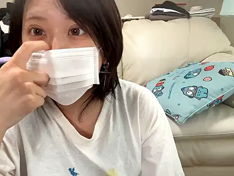 Snapshot of chaco_ chatting on 10.10.25 chaco online show from 10.10.25