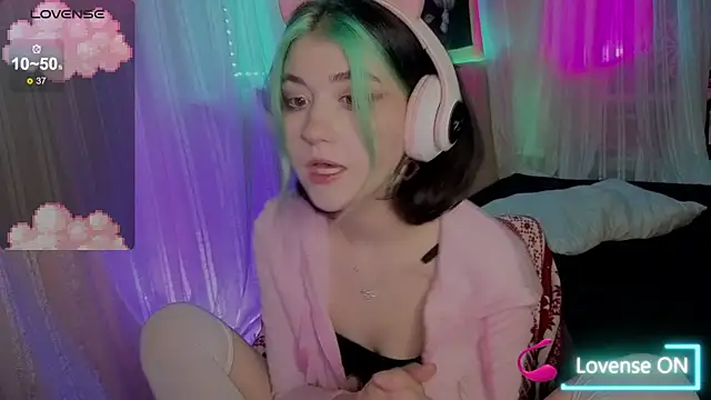 Miko Meow online show from 12.20.25