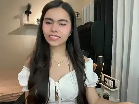 Snapshot of Princess_Material chatting on 06.18.26 Princess Material online show from 06.18.26