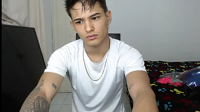 Alex mojica online show from 09.24.25