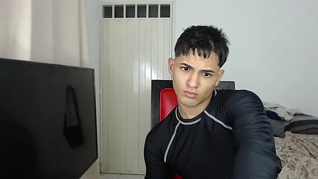 Alex mojica online show from 10.17.25