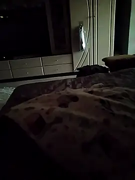 Snapshot of Mumuska chatting on 09.27.25 Mumuska online show from 09.27.25