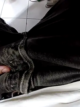 Snapshot of cherlebrow chatting on 01.15.26 cherlebrow online show from 01.15.26