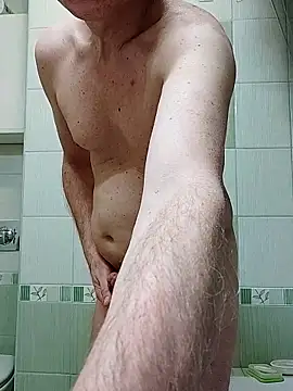 ExhibitPoll online show from 12.18.25